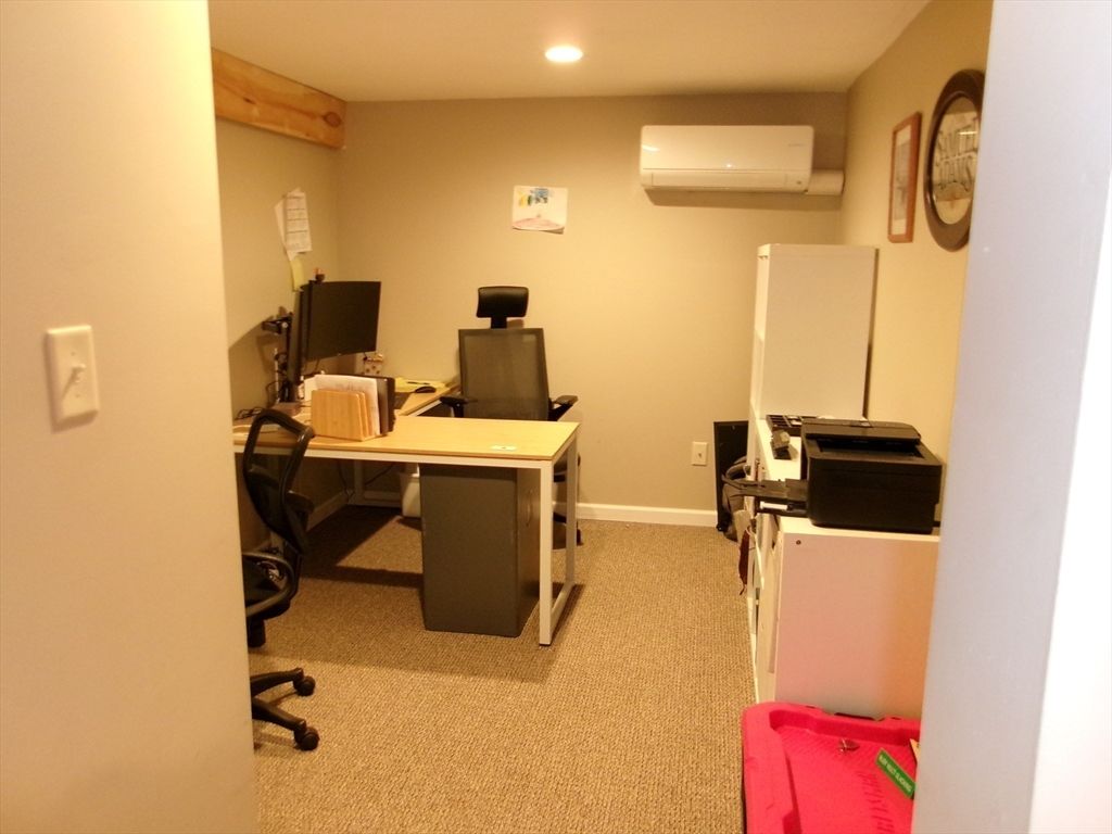 Home Office, Interior, Recessed Lighting, Wooden Beams