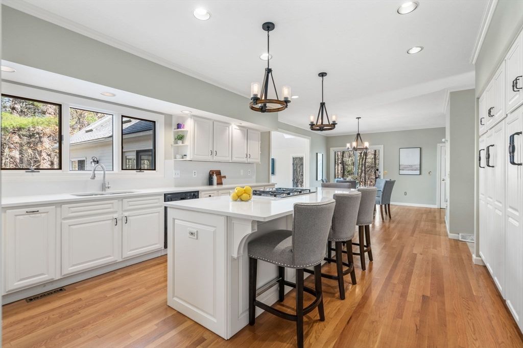 Chandelier, Interior, Kitchen, Pendant Lights, Recessed Lighting, Wood Texture Flooring