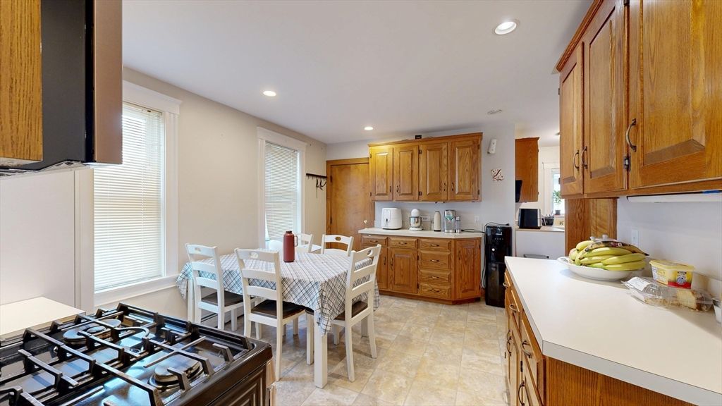 Dining room, Interior, Kitchen, Recessed Lighting