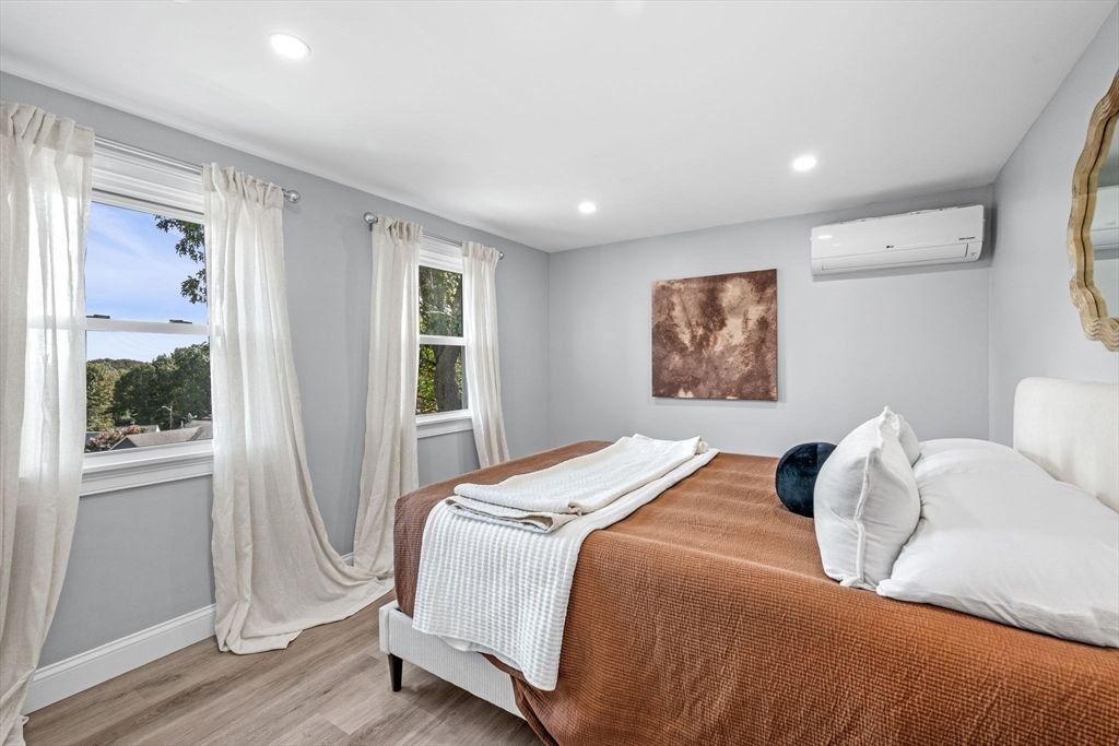 Bedroom, Interior, Recessed Lighting, Water, Wood Texture Flooring