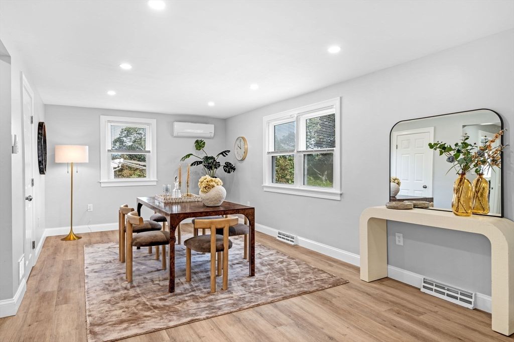 Dining room, Interior, Recessed Lighting, Wood Texture Flooring