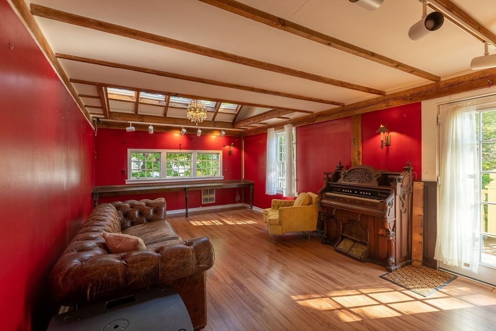 Chandelier, Interior, Piano, Wood Texture Flooring