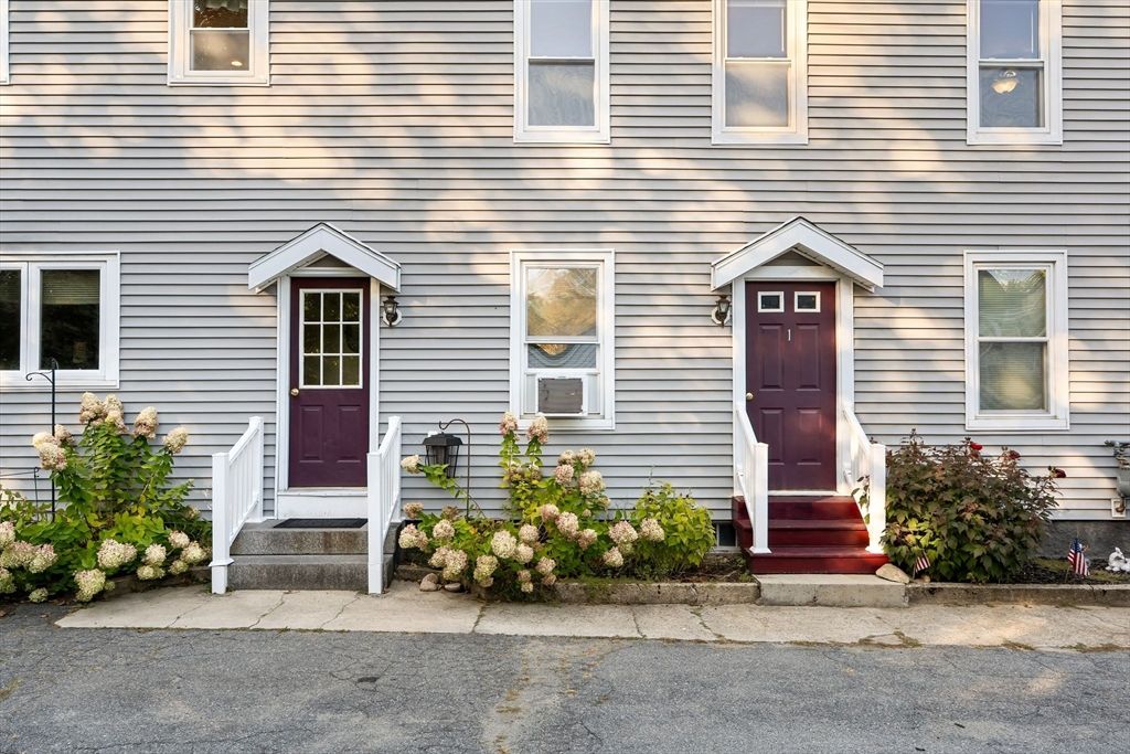 Exterior, Facade, Cape Cod