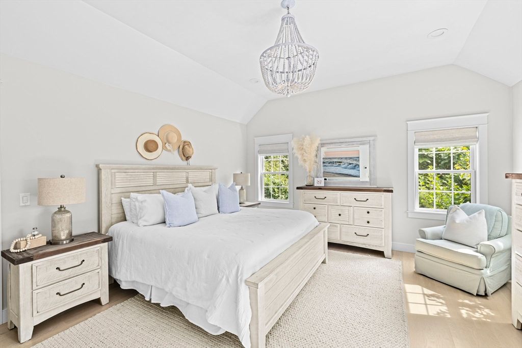 Bedroom, Interior, Pendant Lights, Wood Texture Flooring