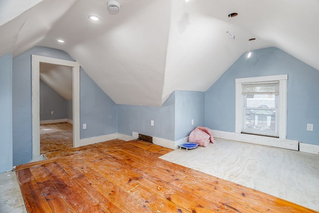 Empty room, Interior, Pendant Lights, Recessed Lighting, Wood Texture Flooring