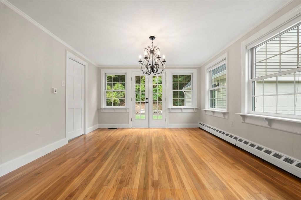 Chandelier, Empty room, Interior, Wood Texture Flooring