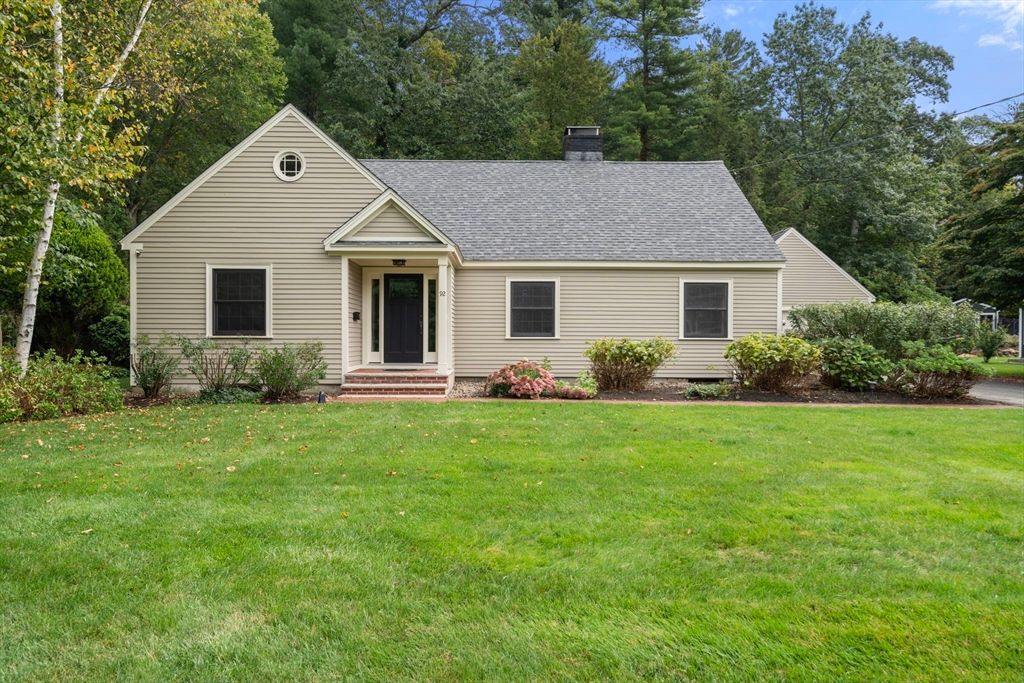 Backyard, Exterior, Facade, Cape Cod
