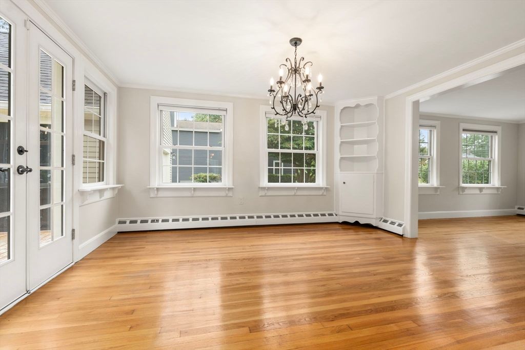 Chandelier, Empty room, Interior, Wood Texture Flooring