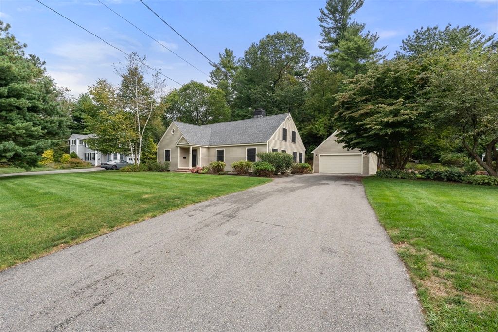 Backyard, Detached Garage, Exterior