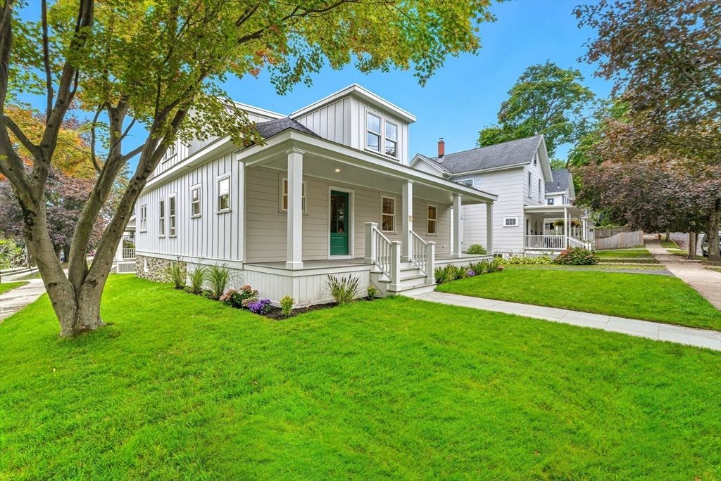 Backyard, Exterior, Facade, Farmhouse