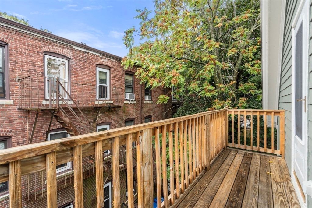 Exterior, Wood Texture Flooring