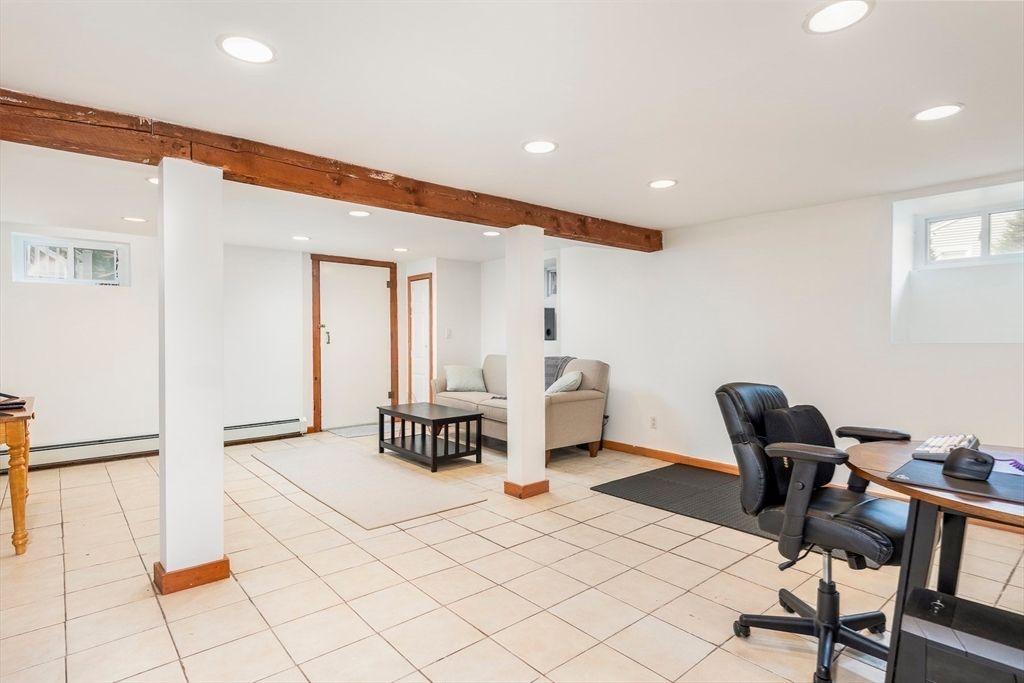 Home Office, Interior, Recessed Lighting, Wooden Beams