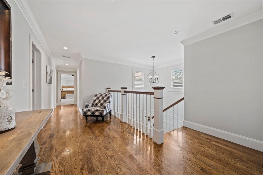Interior, Pendant Lights, Recessed Lighting, Wood Texture Flooring