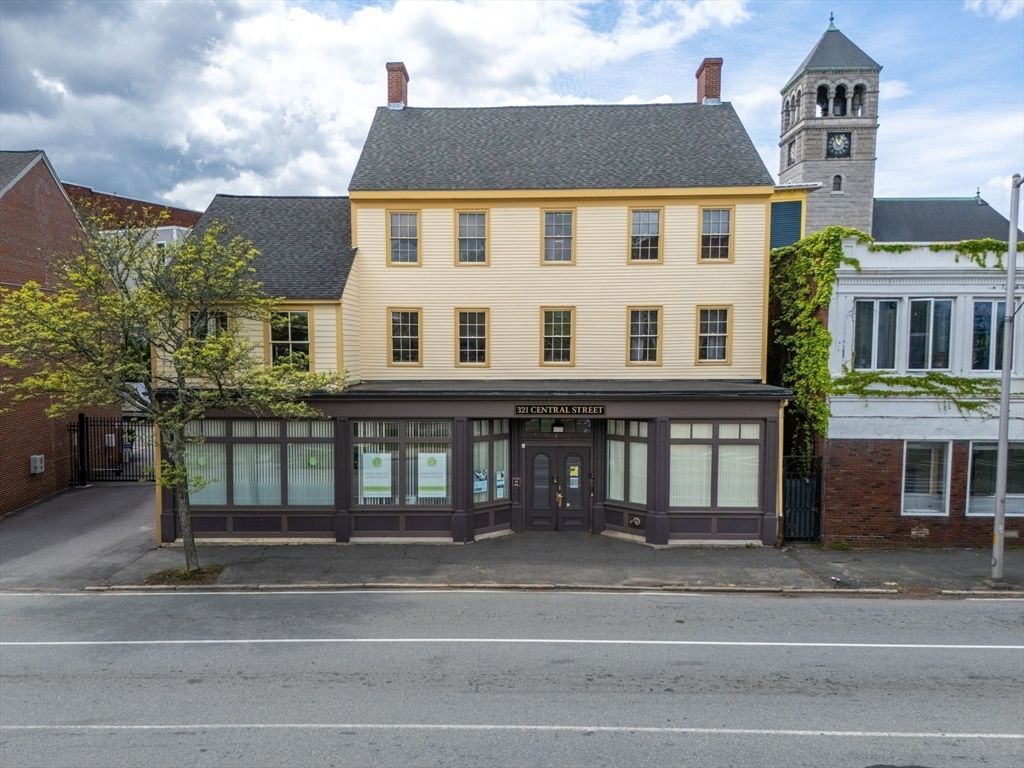 Exterior, Facade, Georgian