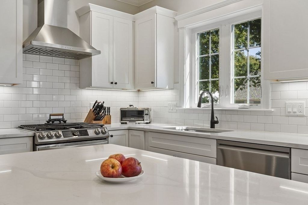 Interior, Kitchen, Stainless Steel Appliances
