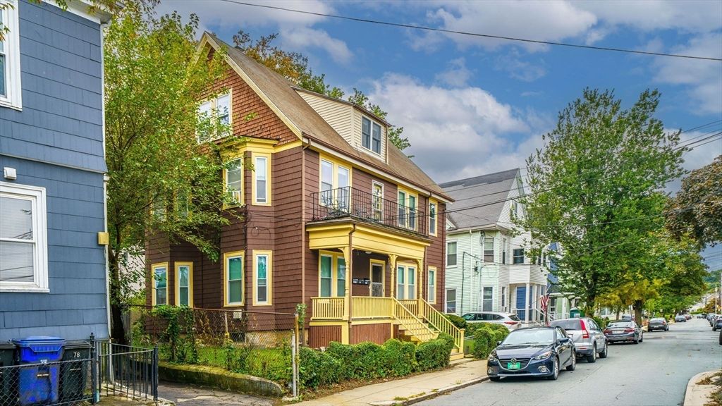 Exterior, Facade, Queen Anne Victorian