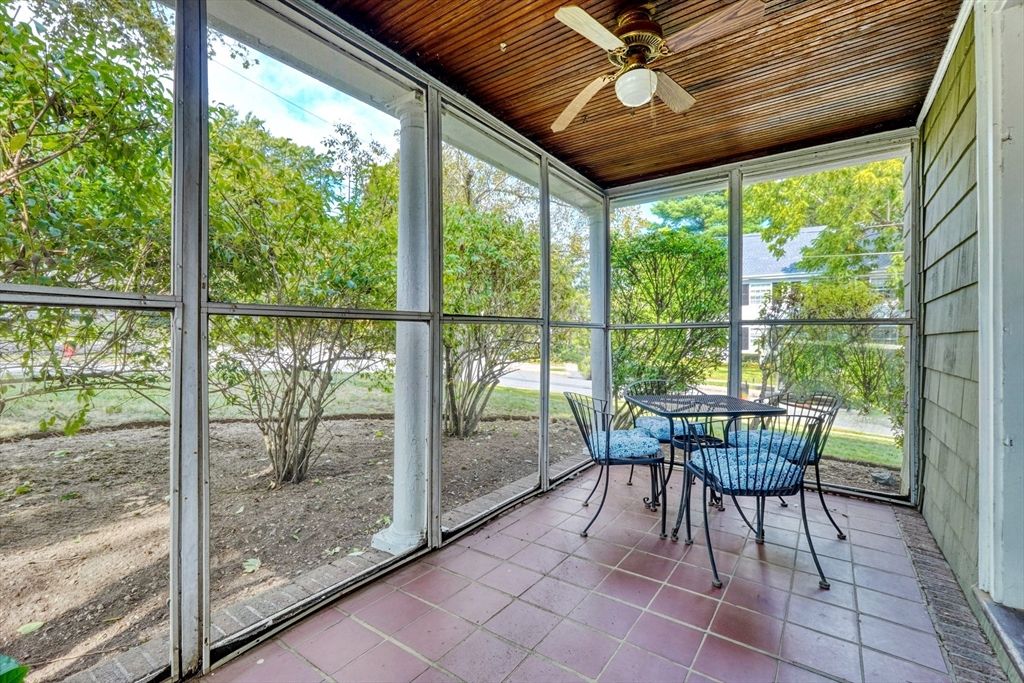 Interior, Sun Room, Wooden Ceilings