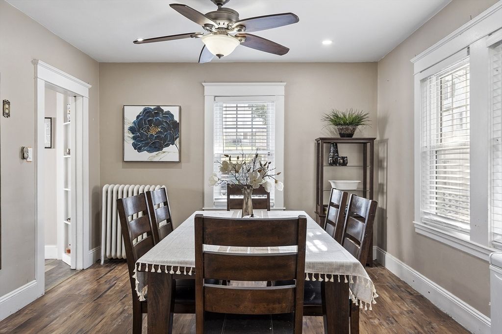 Dining room, Interior, Recessed Lighting, Wood Texture Flooring