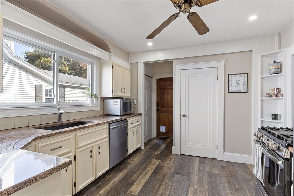 Interior, Kitchen, Recessed Lighting, Wood Texture Flooring
