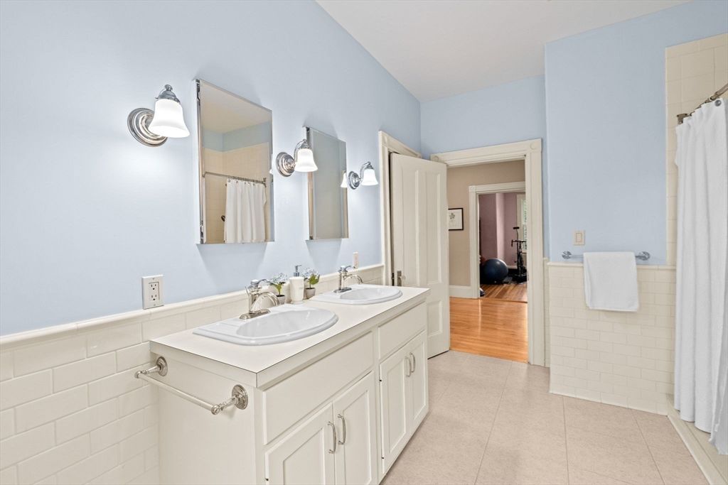 Bathroom, Dual Sink Vanities, Interior, Wood Texture Flooring