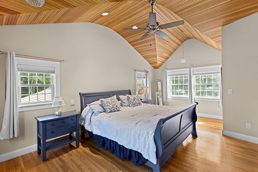 Bedroom, Interior, Recessed Lighting, Wooden Ceilings, Wood Texture Flooring