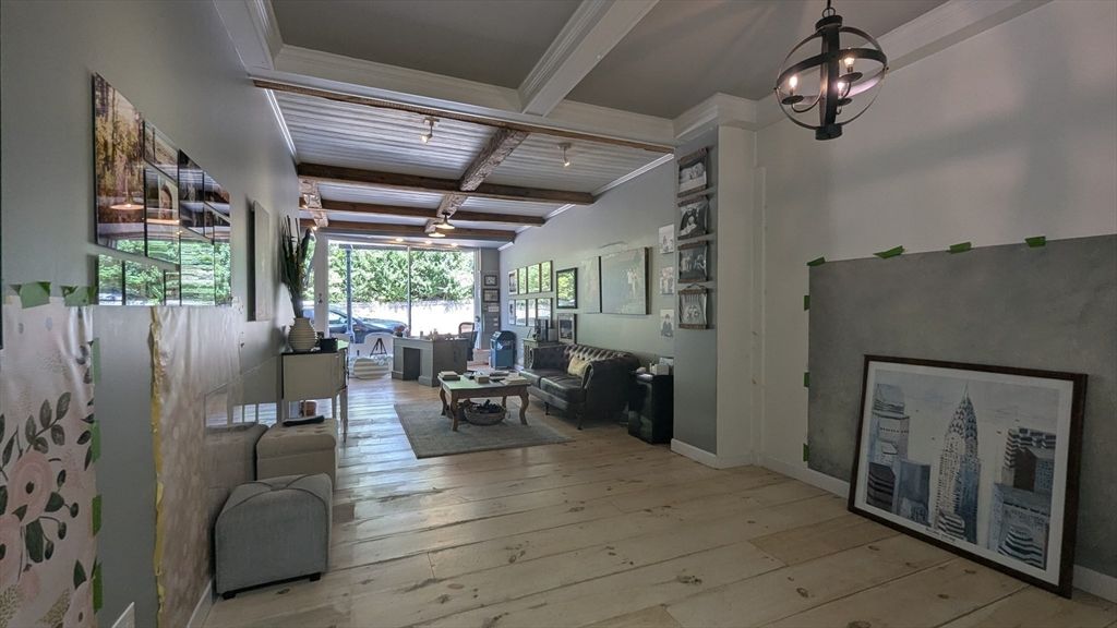Interior, Living room, Pendant Lights, Wood Texture Flooring