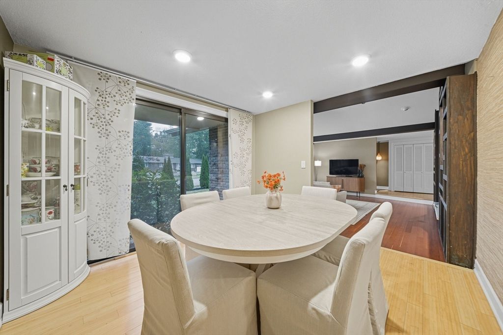 Dining room, Interior, Recessed Lighting, Wood Texture Flooring