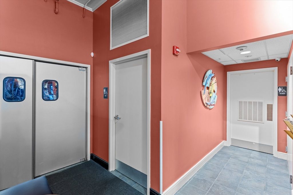 Elevator, Interior
