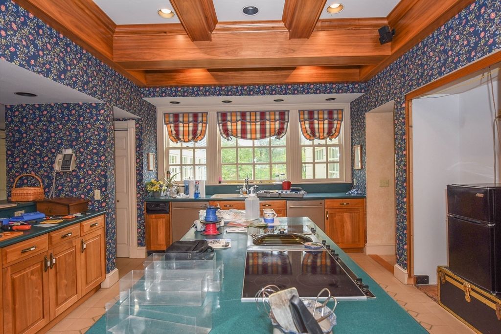 Interior, Kitchen, Recessed Lighting, Wooden Beams