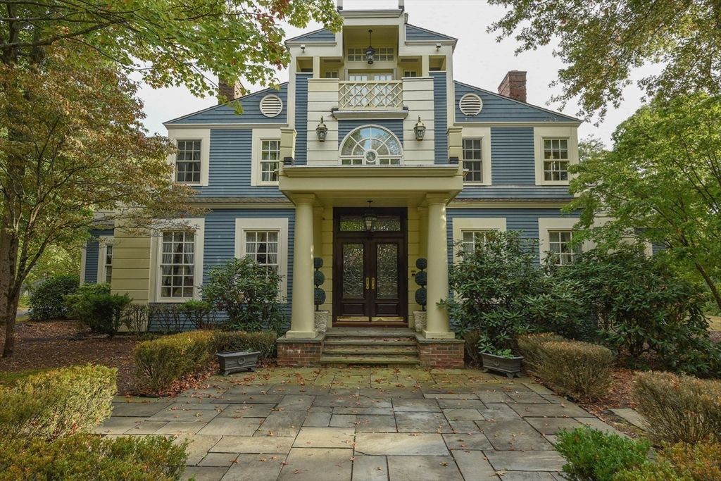 Exterior, Facade, Georgian