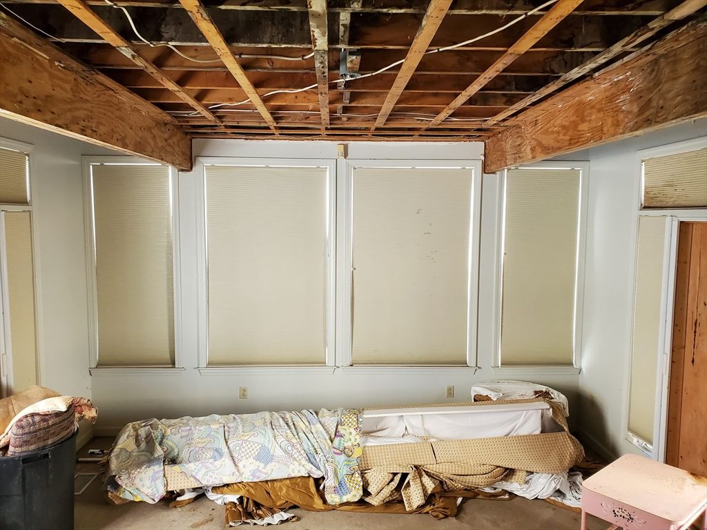 Interior, Wooden Beams