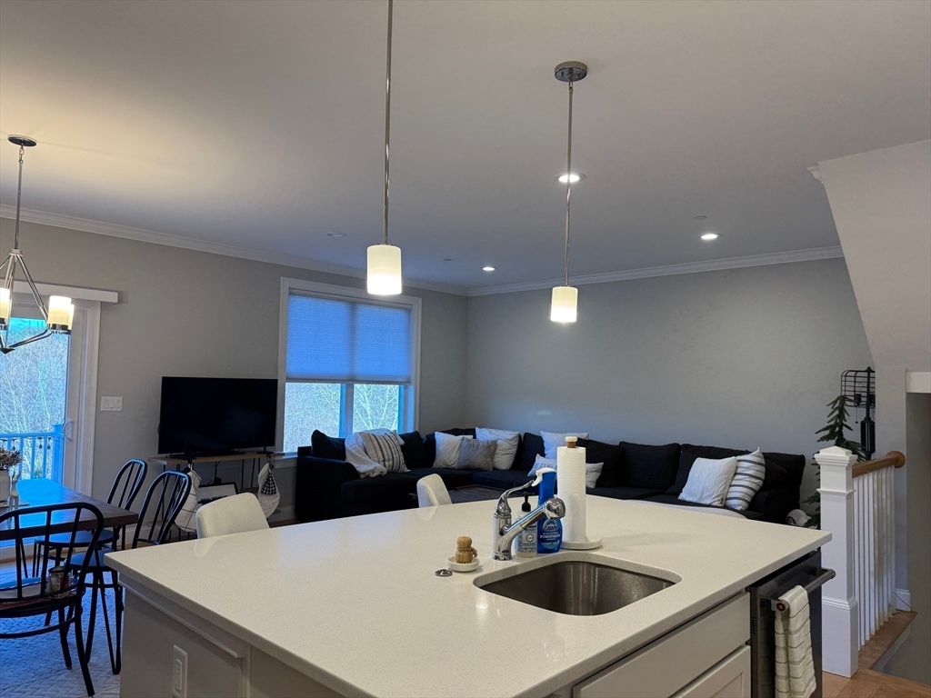 Dining room, Interior, Kitchen, Living room, Pendant Lights, Recessed Lighting