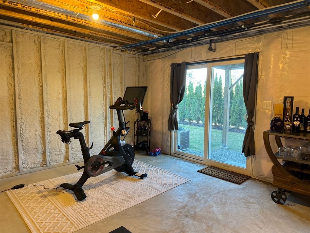 Fitness Equipment, Interior, Wooden Beams