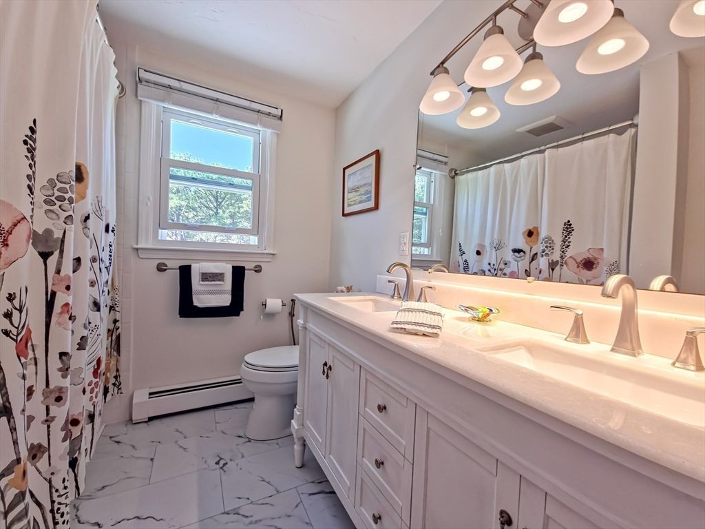 Bathroom, Dual Sink Vanities, Interior, Marble