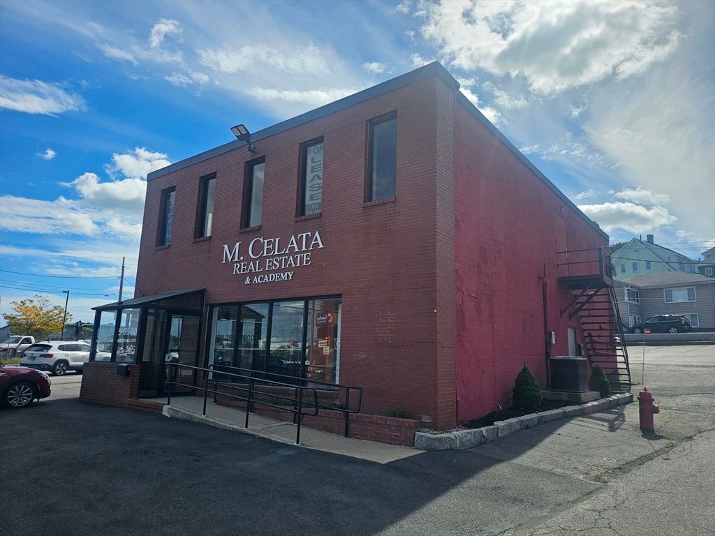 Exterior, Facade, Brick Facade, None