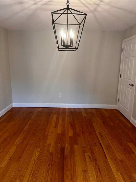 Empty room, Interior, Pendant Lights, Wood Texture Flooring
