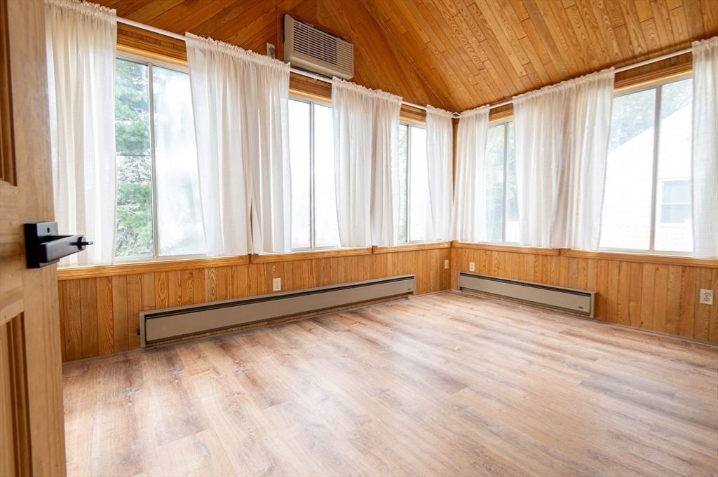 Empty room, Interior, Wooden Ceilings, Wood Texture Flooring, Wooden Walls