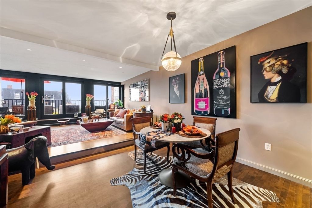 Dining room, Interior, Living room, Pendant Lights, Recessed Lighting, Wood Texture Flooring