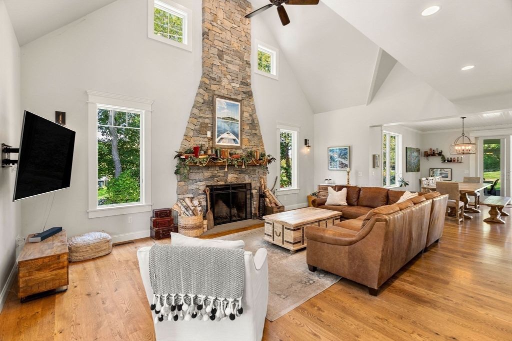 Dining room, Fireplace, Interior, Living room, Pendant Lights, Recessed Lighting, Wood Texture Flooring