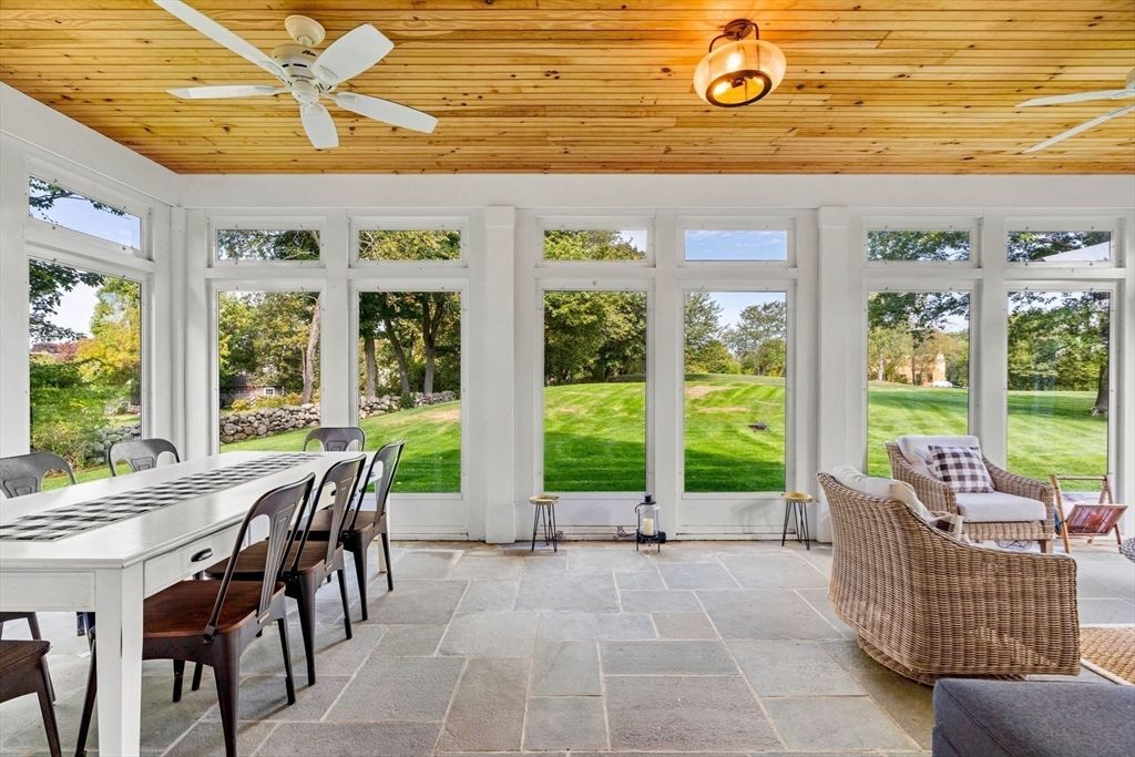 Dining room, Interior, Sun Room, Wooden Ceilings