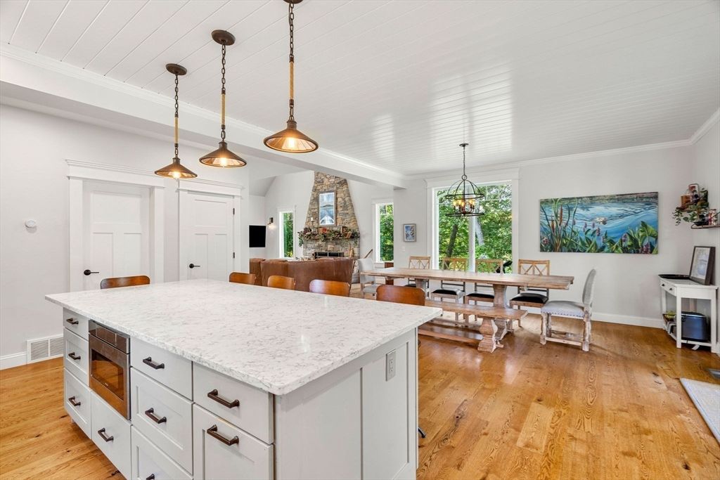 Dining room, Interior, Kitchen, Pendant Lights, Wood Texture Flooring