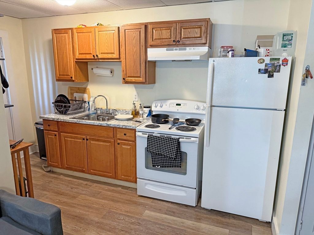 Interior, Kitchen, Wood Texture Flooring