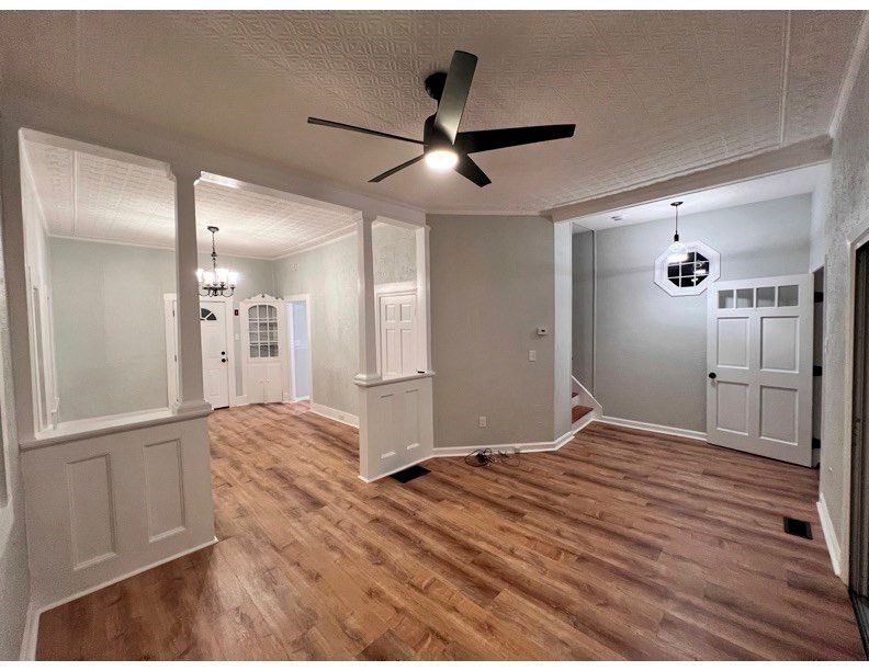 Chandelier, Empty room, Interior, Wood Texture Flooring