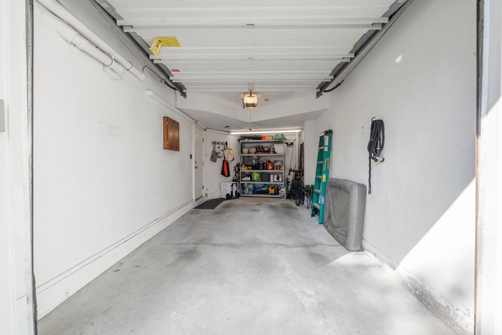 Garage, Interior