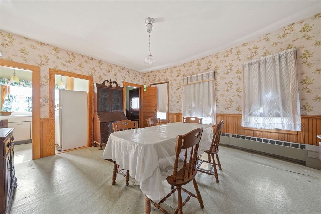 Dining room, Interior, Pendant Lights