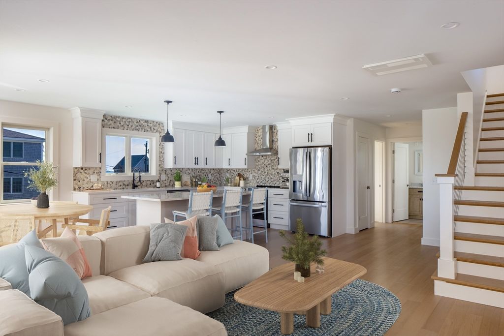 Dining room, Interior, Kitchen, Living room, Pendant Lights, Recessed Lighting, Stainless Steel Appliances, Wood Texture Flooring