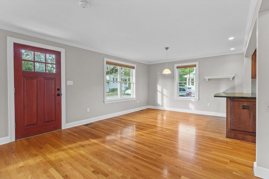 Empty room, Interior, Pendant Lights, Recessed Lighting, Wood Texture Flooring