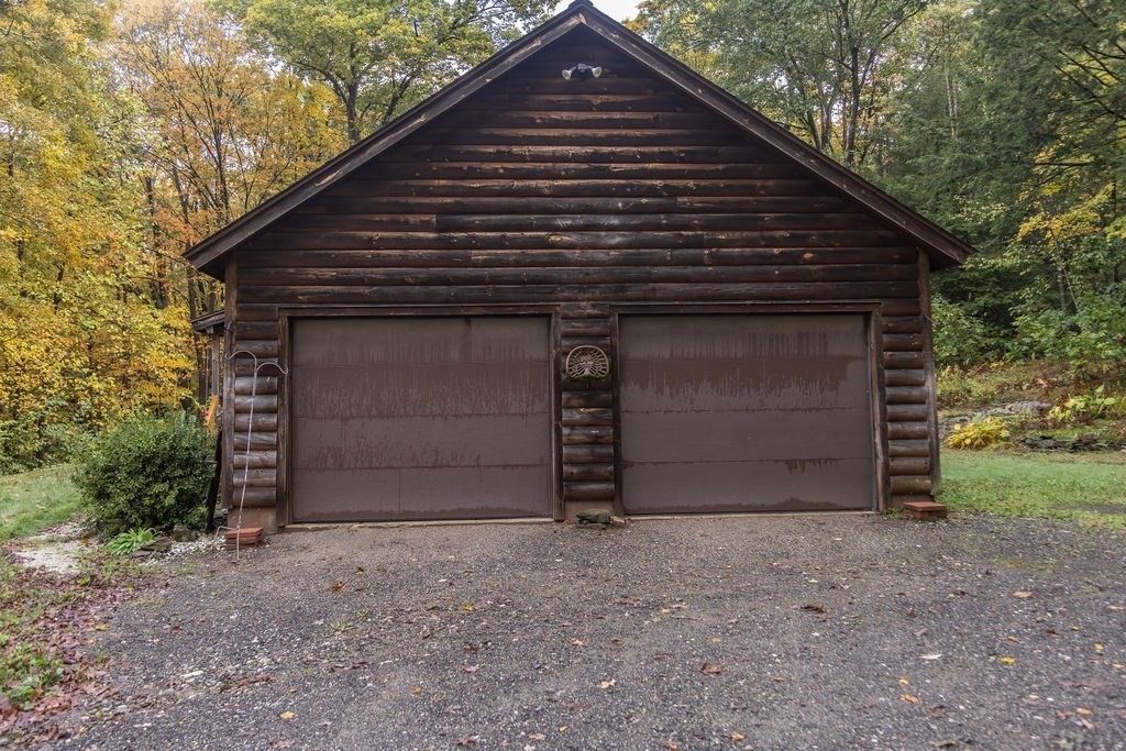 Detached Garage, Exterior