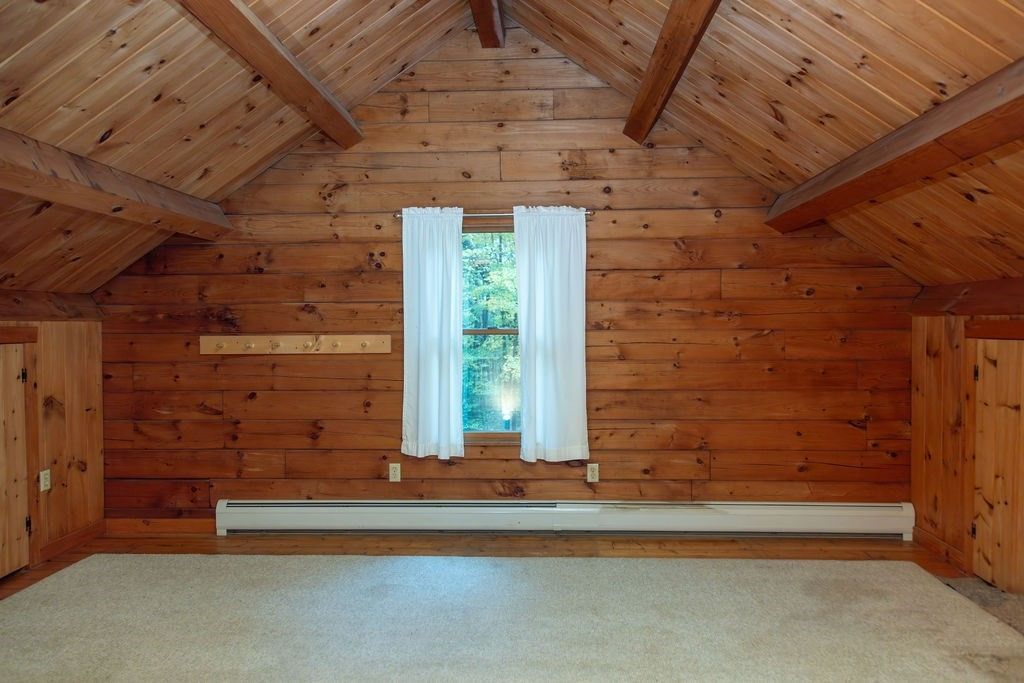 Empty room, Interior, Wooden Beams, Wooden Ceilings, Wooden Walls