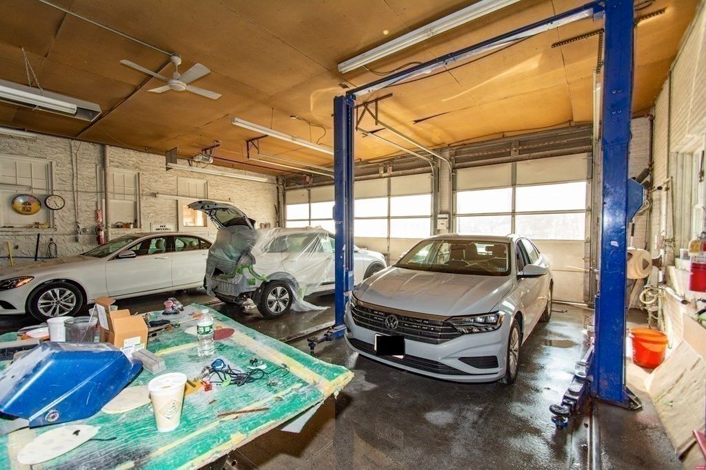 Garage, Interior, Stone Walls